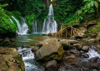 Rekomendasi wisata Ampelgading Malang lengkap dengan destinasi unggulan, untuk liburan yang menyenangkan. /Foto: Google Review Coban Ciblungan/Rizkie Kurniawan.