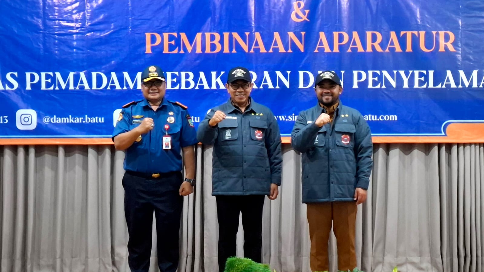 Wali Kota Nurochman dan Wawali Heli Suyanto saat peluncuran aplikasi SIP-Akurat Damkar. Foto: Azmy