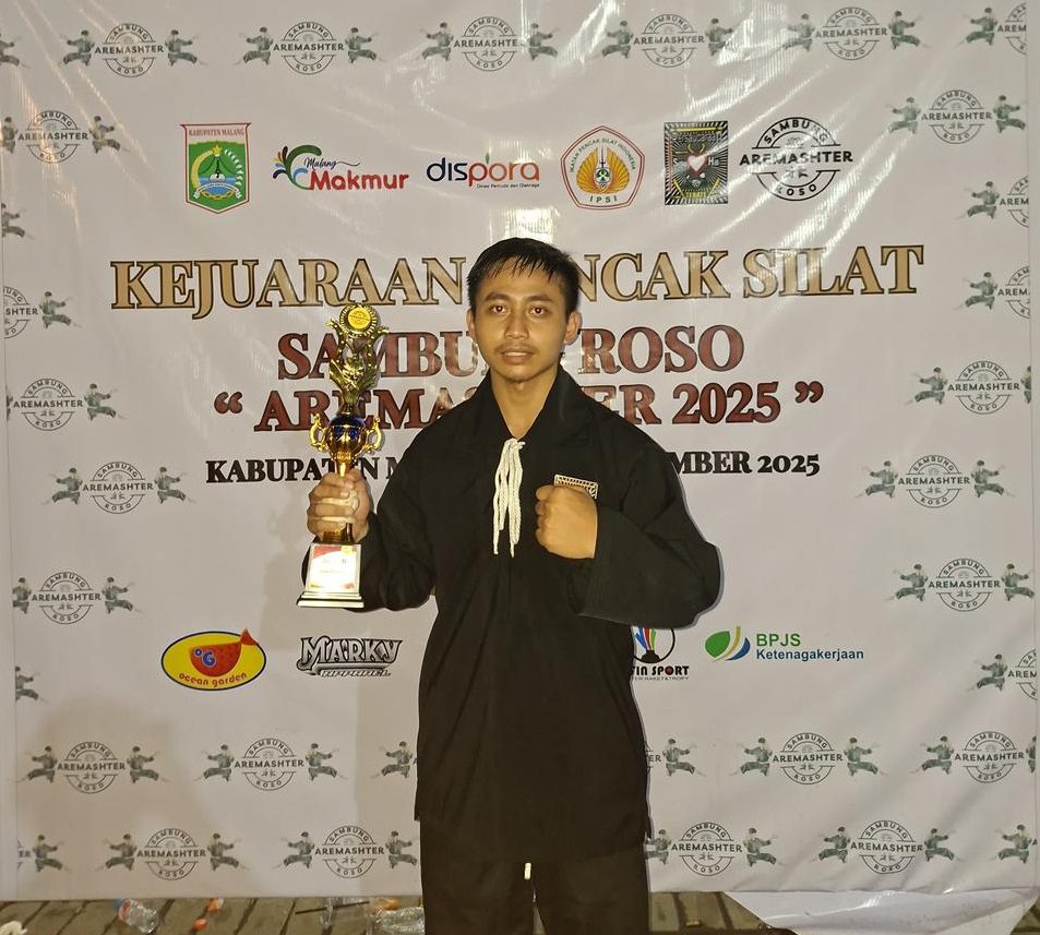 Muhammad Yazid Khumaidi mahasiswa ITN Malang Juara 2 Pencak Silat Sambung Roso Aremashter 2025. Foto/dok ITN Malang
