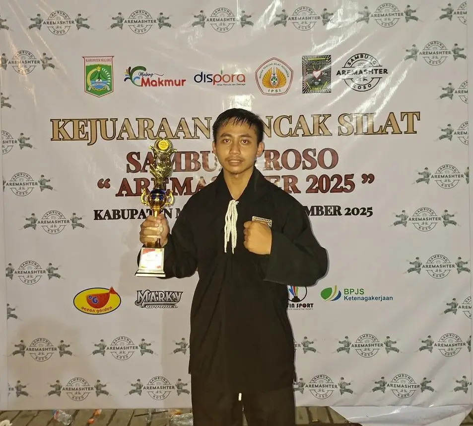 Muhammad Yazid Khumaidi mahasiswa ITN Malang Juara 2 Pencak Silat Sambung Roso Aremashter 2025. Foto/dok ITN Malang