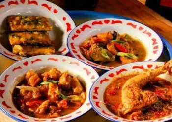 Rekomendasi kuliner pedas Kota Batu yang menggugah selera dan memberikan pengalaman wisata rasa yang berkesan./Foto: Google Review Warung Luweng Pedes Kota Batu.