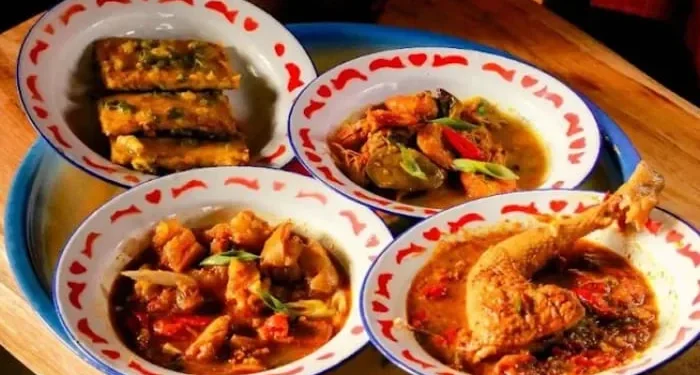 Rekomendasi kuliner pedas Kota Batu yang menggugah selera dan memberikan pengalaman wisata rasa yang berkesan./Foto: Google Review Warung Luweng Pedes Kota Batu.
