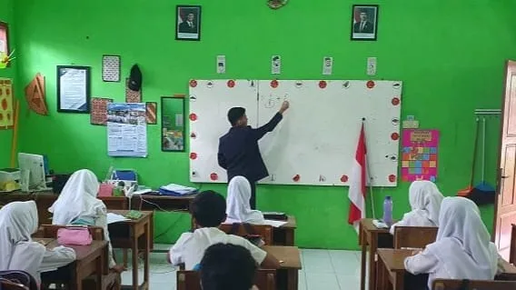 Guru Sebagai Kurator,AI - Guru Sebagai Kurator Pembelajaran di Tengah Gempuran AI
