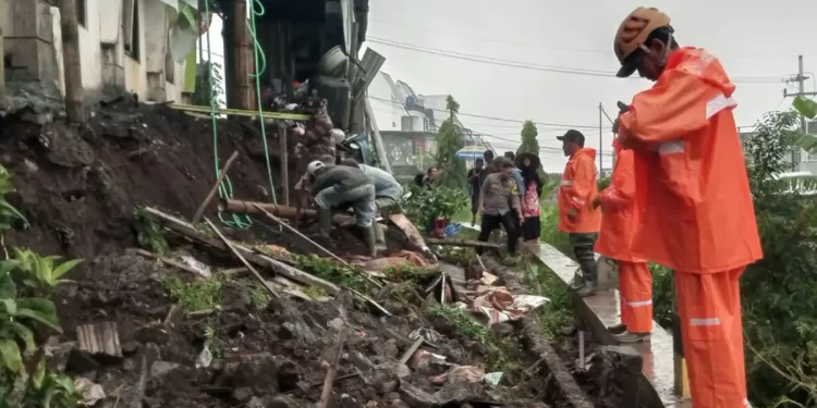 bencana tanah longsor