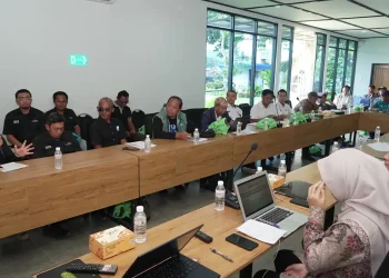 Sampah sungai brantas