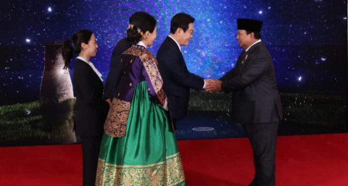 Bertemu Presiden Korea Selatan, Lee Jae-myung di tengah agenda KTT APEC 2025, Presiden Prabowo Subianto sebut anak muda Indonesia gandrungi K-Pop. /Foto: Dok. Sekretariat Presiden