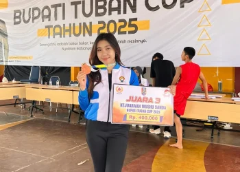 Refi Marinda, mahasiswa ITN Malang meraih juara 3 pada Kejuaraan Wushu Sanda Bupati Tuban Cup 2025. Foto/dok ITN Malang