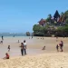Pantai Balekambang. Foto: Aisyah Nawangsari Putri