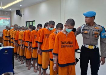 Beberapa tersangka dari kasus-kasus yang ditangani Polres Malang. Foto: Aisyah Nawangsari Putri