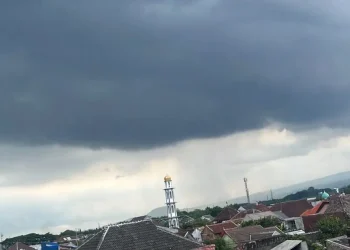 Prakiraan Cuaca Malang,Cuaca Malang,Cuaca Malang Hari Ini,Cuaca Malang 15 Desember 2025,BMKG - Berpotensi Hujan Petir! Ini Prakiraan Cuaca Malang Hari Senin 15 Desember 2025