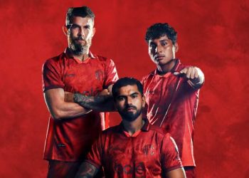 Sejak diluncurkan 18 Desember 2025 lalu, jersey ketiga Arema FC mendapat antusiasme yang tinggi dari suporter. /Foto: Dok. Arema FC