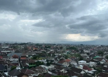 Prakiraan Cuaca Malang, khususnya di wilayah Kota Malang pada hari Sabtu, 6 Desember 2025 yang diperkirakan dalam kondisi berawan. /Foto: Tugumalang.id/Bagus Rachmad Saputra