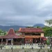 Rekomendasi rumah joglo di Kota Batu yang cocok dijadikan tempat berkumpul bersama keluarga di momen libur akhir tahun 2025 ini. /Foto: Google Review Joglo Samijaya Kota Batu.