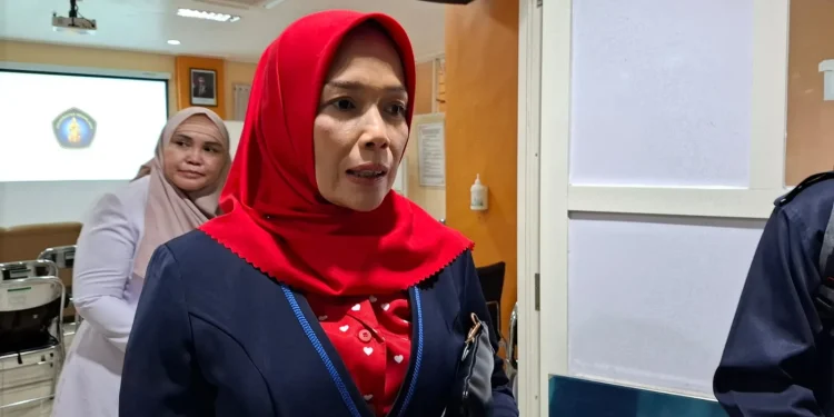 Ketua YJI Malang Raya, Hanik Didik Gatot Subroto, saat menjelaskan tentang stunting. Foto: Aisyah Nawangsari Putri