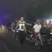 Polisi tindak pelaku balap liar di Kepanjen saat Operasi Zebra Semeru 2025. Foto: Polres Malang