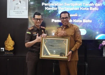 Prosesi peresmian kerja sama UMM x Pemkot Batu mewujudkan misi Program 1000 sarjana. Foto: Dok