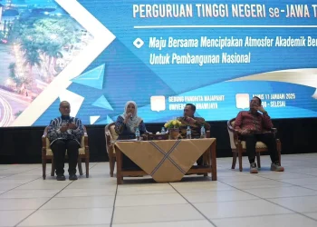 Rektor UIN Malang Prof. Dr. Hj. Ilfi Nur Diana, M.Si saat memberikan pemaparan. Foto/dok UIN Malang