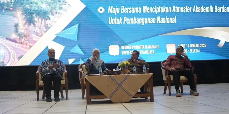 Rektor UIN Malang Prof. Dr. Hj. Ilfi Nur Diana, M.Si saat memberikan pemaparan. Foto/dok UIN Malang