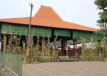 Rekomendasi rumah makan joglo di Malang yang cocok dijadikan tempat kumpul bersama keluarga menikmati libur akhir tahun. /Foto: Google Review Joglo View.