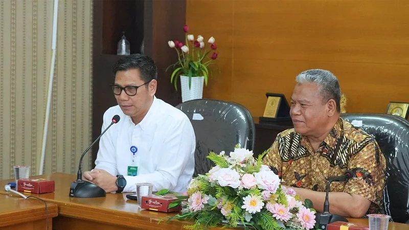Rektor Unikama, Dr. Sudi Dul Aji, M.Si (kanan) menyambut baik kerja sama strategis dengan BBPVP. /Foto: Dok. Unikama.