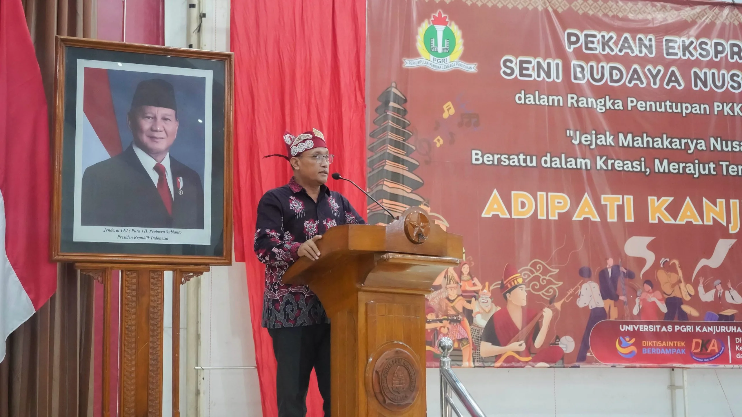 Sambutan Direktur Direktorat Kemahasiswaan dan Alumni Unikama, Dr. Teguh Sulistyo, M.Pd./Foto: Dok.Unikama.
