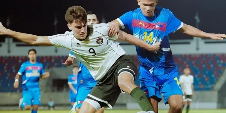 Legenda hidup Timnas Indonesia, Aji Santoso menanggapi kekalahan Timnas Indonesia U-22 dari Filipina di SEA Games 2025, sebut perlu adanya evaluasi menyeluruh untuk memperbaiki performa tim. /Foto: Tangkapan layar Instagram @timnasindonesia