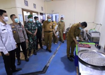 Peninjauan dapur MBG di Kota Batu. Foto: Prokopim KWB