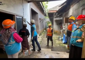 PLN UP3 Malang dalam program Light Up The Dream di Bululawang, Kabupaten Malang. Foto/dok PLN