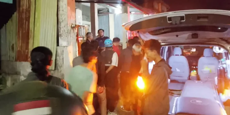 Evakuasi pembunuhan perempuan kontrakan