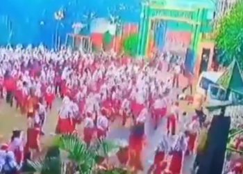 Insiden mobil MBG tabrak siswa dan guru di SDN Kalibaru 01 Cilincing, Jakarta Utara, polisi temukan fakta adanya kelalaian sopir pengganti. /Foto: Tangkapan layar X @republikplus62