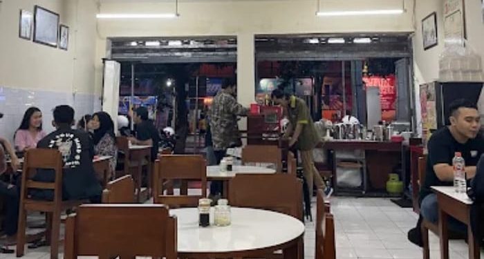 Tempat ngopi legendaris