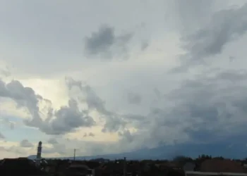 Prakiraan cuaca Malang, khususnya di Kota Malang pada hari Sabtu, 24 Januari 2026 diperkirakan dalam kondisi berawan. /Foto: Tugumalang.id/Bagus Rachmad Saputra.