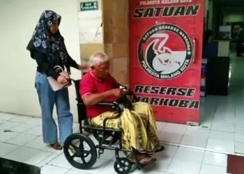 Yai Mim saat datang ke Polresta Malang Kota. (Foto/dok)