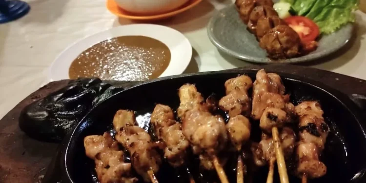 Ilustrasi Sate Kelinci, kuliner khas kota batu yang wajib dicoba. Foto: Google Maps