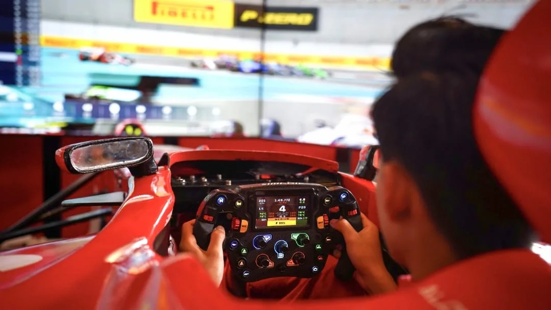 Simulator F1 di Museum Angkut hadirkan sensasi balap imersif. Foto: Dok.
