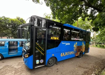 Pelajari cara memantau bus Trans Jatim Koridor I Malang Raya secara real time melalui aplikasi resmi. /Foto: Tugumalang.id/Bagus Rachmad Saputra.