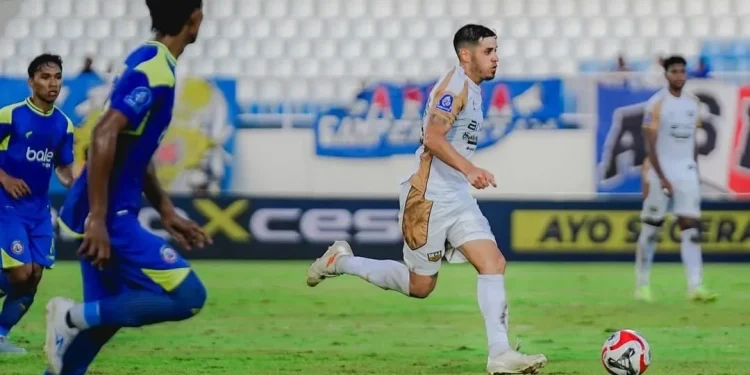Pekan ke-18 BRI Super League 2025/2026 ditutup duel seru Dewa United vs Arema FC di Banten International Stadium hari Senin (26/1/2026) malam. /Foto: Instagram @dewaunitedfc