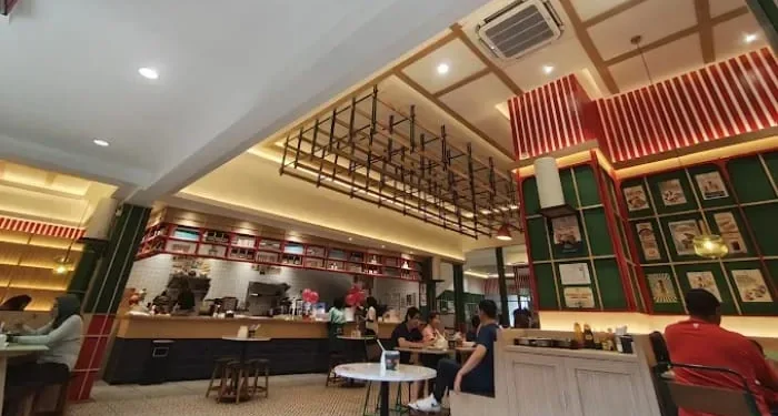 Rekomendasi kopitiam Malang enak buat nugas kuliah yang nyaman dengan wifi kencang. /Foto: Google Review Ah Pek Kopitiam/Azka Adam.