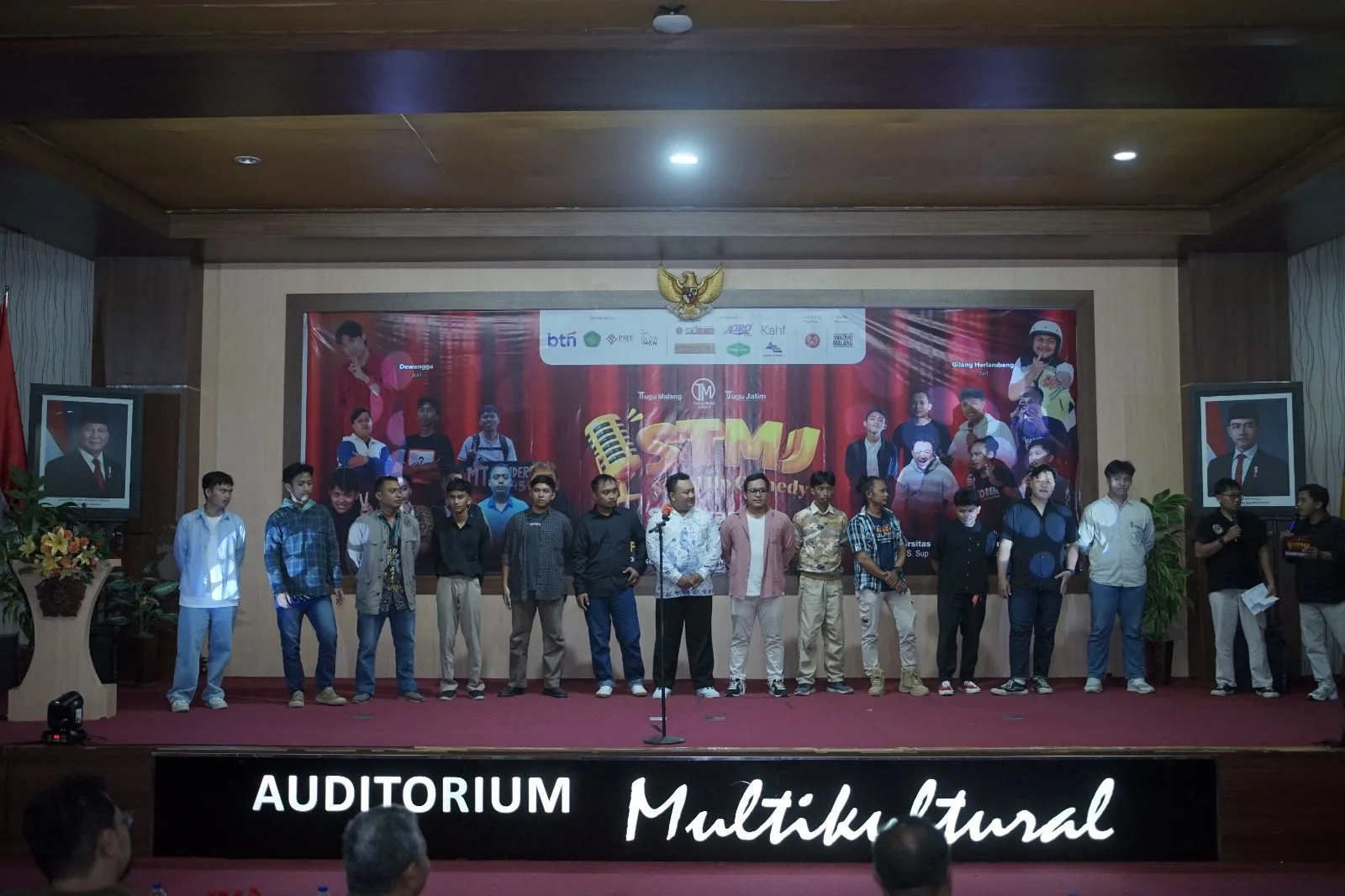 Penampilan semifinalis STMJ 2026 di Auditorium Multikultural Unikama (dok. Tugumalang.id)