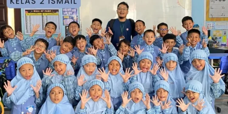 SDIT Insan Permata Malang hadirkan program Orang Tua Mengajar dalam rangka Parent’s Day sebagai bentuk sinergi sekolah dan orang tua dalam penguatan karakter siswa. /Foto: Dok. SDIT Insan Permata Malang.