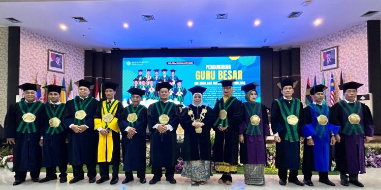 UIN Malang resmi mengukuhkan 11 Guru Besar baru dari berbagai disiplin ilmu pada Selasa (20/1/2026). /Foto: Dok. UIN Malang.