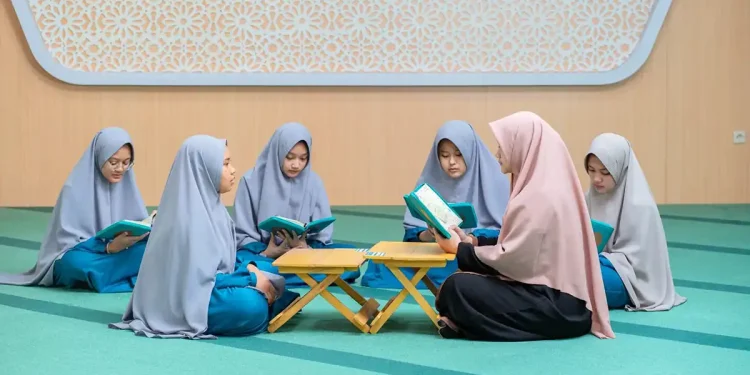 SMA Al-Izzah Kota Batu.