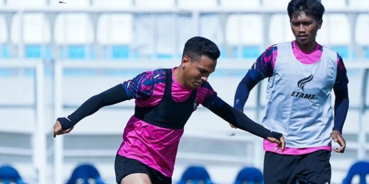 Head to head laga Derbi Jawa Timur, Arema FC vs Persik Kediri jelang laga pekan ke-17 BRI Super League 2025/2026, Minggu (11/1/2026). /Foto: Instagram @aremafcofficial.