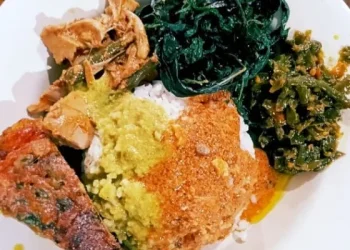 Rekomendasi Nasi Kapau terenak di Malang dengan cita rasa otentik asli Minang yang wajib dicoba. /Foto: Pinterest/Mamoykitchen