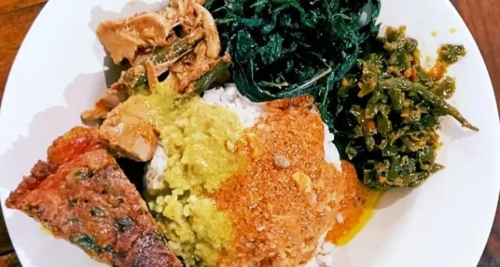 Rekomendasi Nasi Kapau terenak di Malang dengan cita rasa otentik asli Minang yang wajib dicoba. /Foto: Pinterest/Mamoykitchen