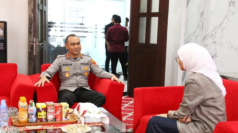 Kapolresta Malang Kota, Kombes Pol Putu Kholis Aryana melakukan roadshow memperkuat sinergi dengan Forkopimda Kota Malang. (Foto/dok. Humas Polresta Malang Kota)