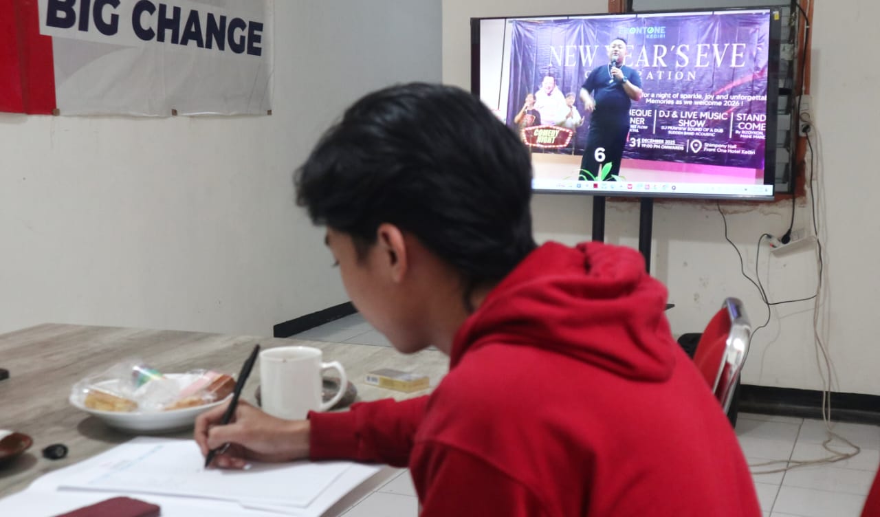 Proses penjurian peserta kompetisi STMJ 2026 yang mengirimkan karya terbaiknya secara online. /Foto: Dok. Tugu Media Group.