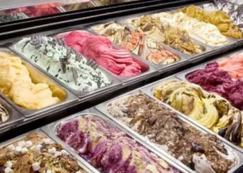 Rekomendasi gelato di Malang yang menawarkan cita rasa otentik dengan tekstur lembut. /Foto: Pinterest/Es La.