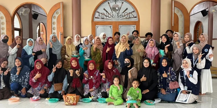 KKM 19 UIN Malang resmikan Family Corner dan Seminar Parenting di Masjid Ainul Yaqin Sawojajar guna memberi kemudahan layanan konsultasi keluarga. /Foto: Dok. UIN Malang.