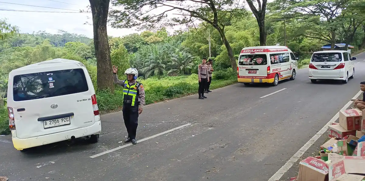 kecelakaan tunggal